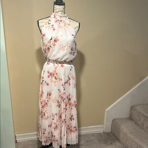Floral Halter Neck Pleated Dress